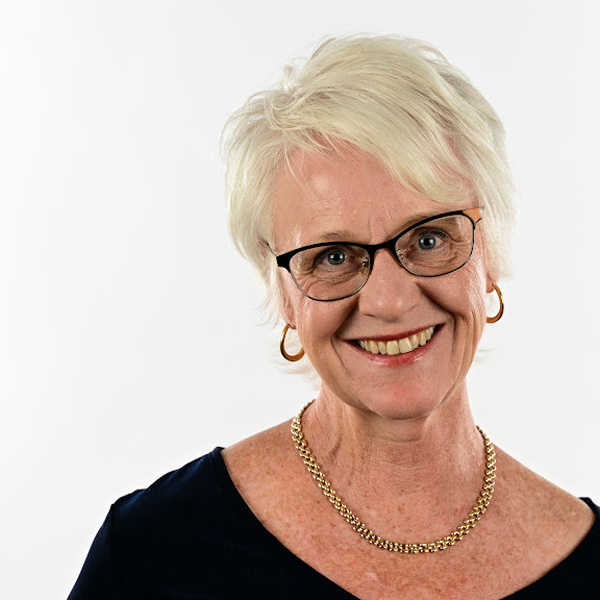 Lee Ann Colacioppo Headshot